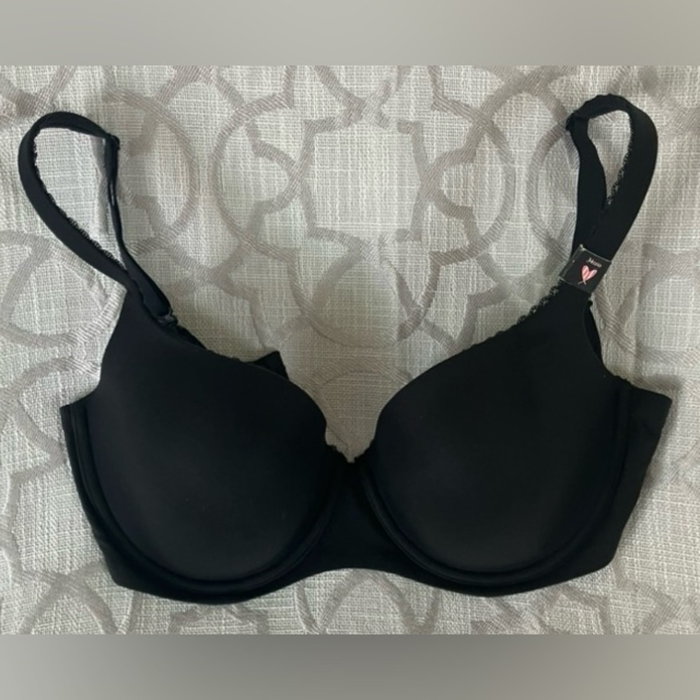 Victoria’s Secret bra 34DDD